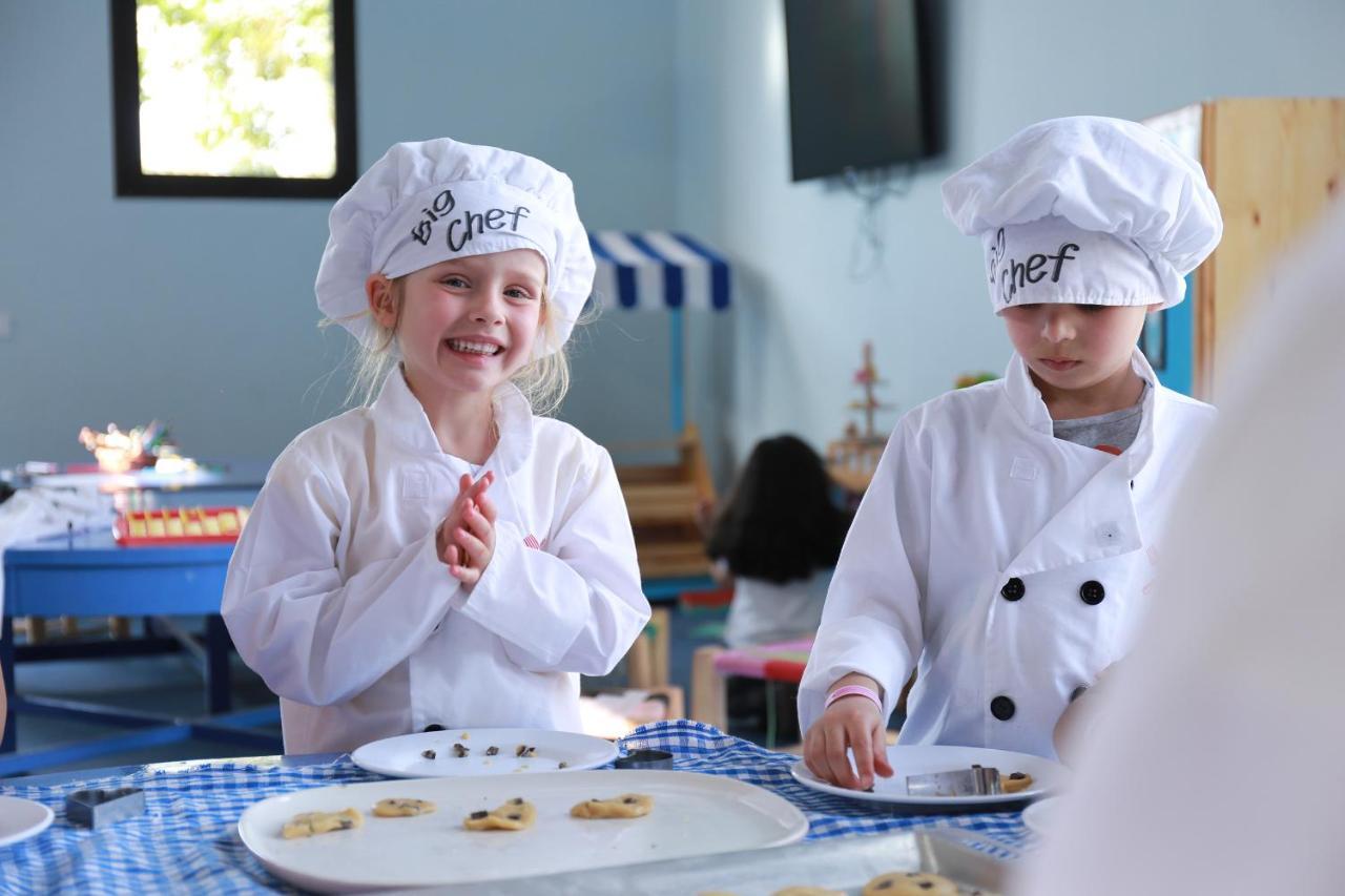 Kenzi Club Agdal Medina Hotel Lahebichate Exterior photo Children at the Junior Chef Academy